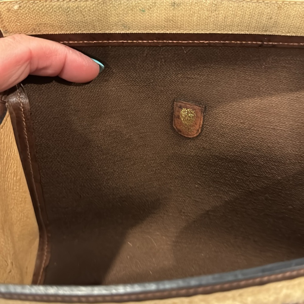 Vintage Gucci horse bit clutch - Picture 6 of 9